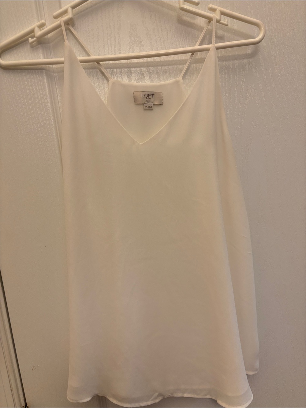 Loft Ivory Sleeveless Blouse/Top Lined Size SP Petite V-Neck NWOT